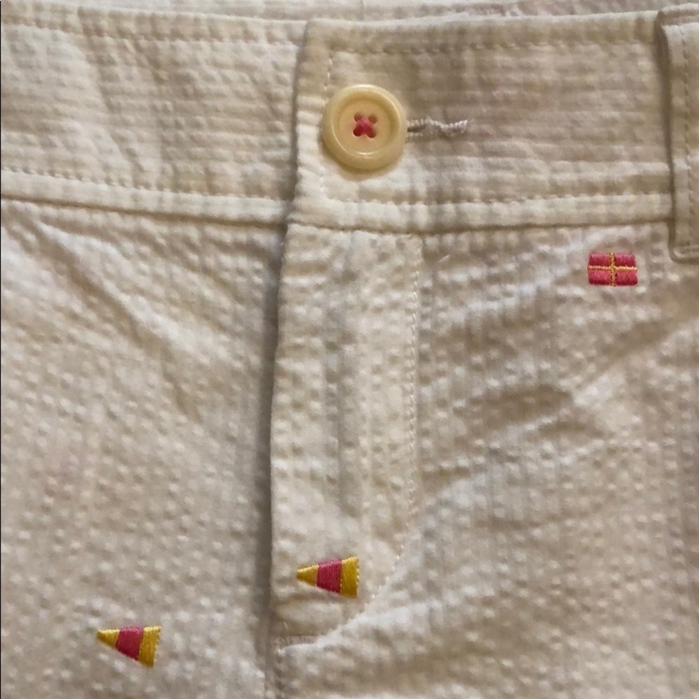 Lilly Pulitzer size 2 Shorts White Seersucker EUC - Picture 2 of 8
